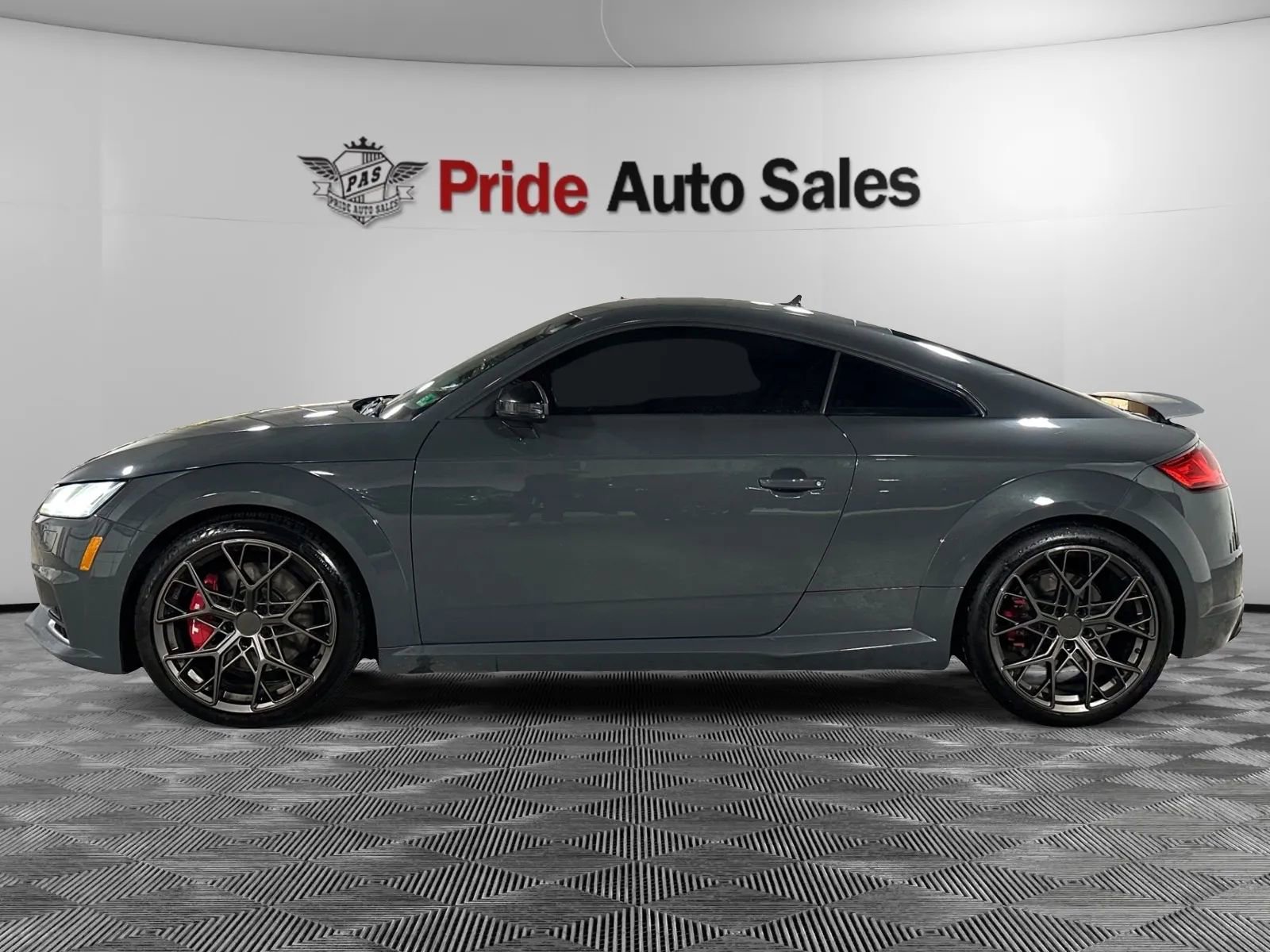Used 2018 Audi TTS 2.0T Coupe image 4