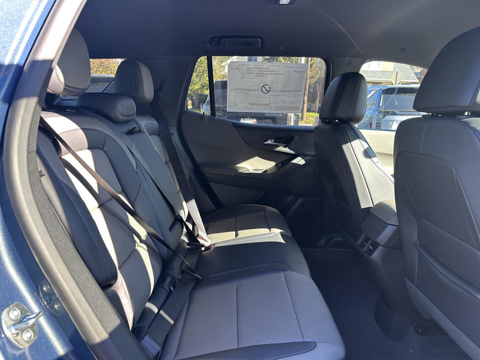 New 2027 Chevrolet Equinox LT w/ Convenience Package II AWD/4WD image 12