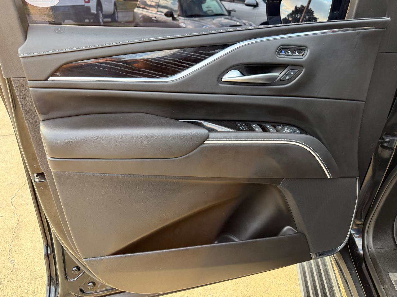 Used 2023 Cadillac Escalade V image 18