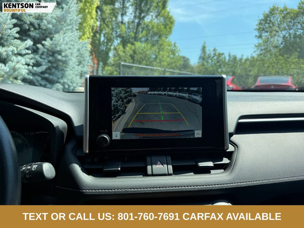 Used 2025 Toyota RAV4 XLE AWD/4WD image 25