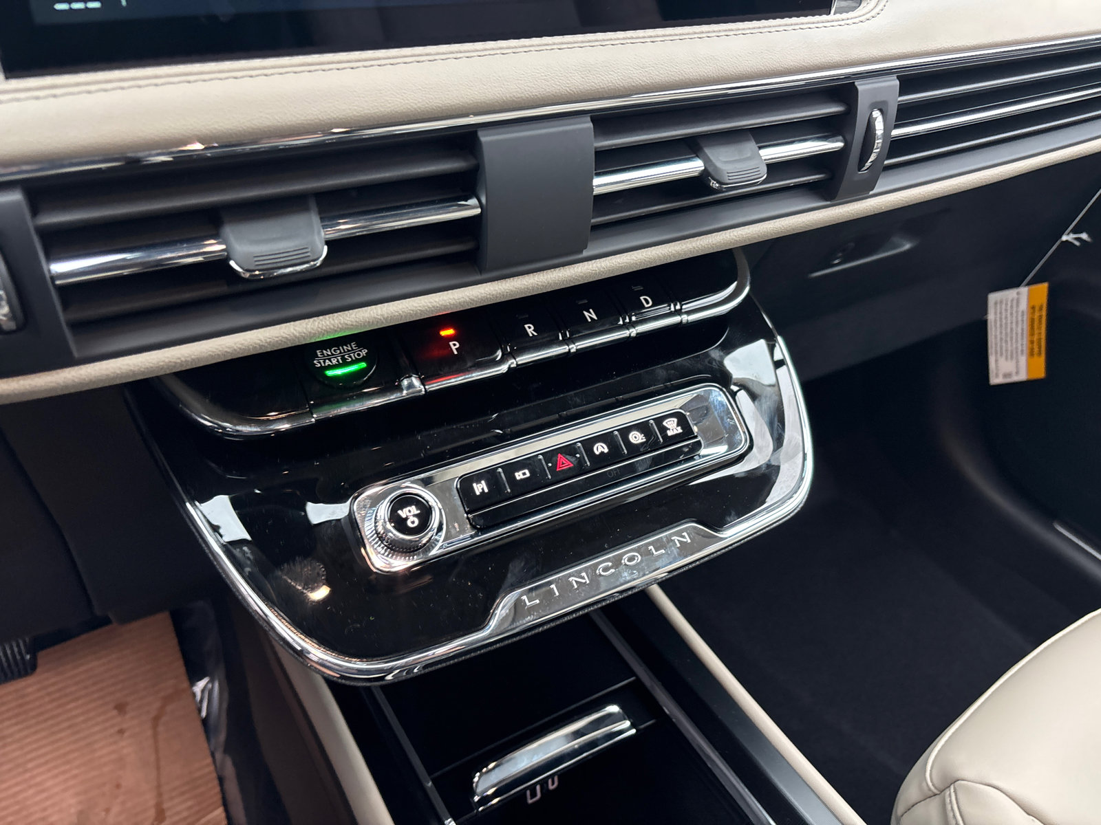 New 2026 Lincoln Corsair Premiere image 22