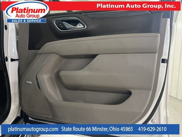 Used 2023 GMC Yukon XL SLT image 50