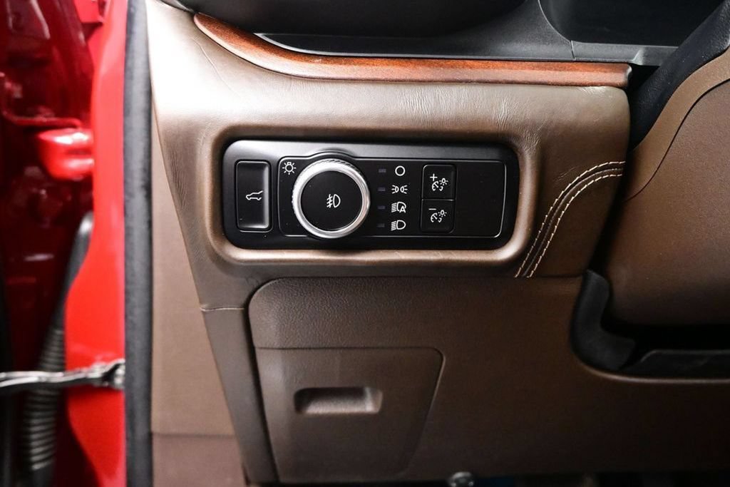 Used 2024 Ford Explorer King Ranch w/ Technology Package AWD/4WD image 23