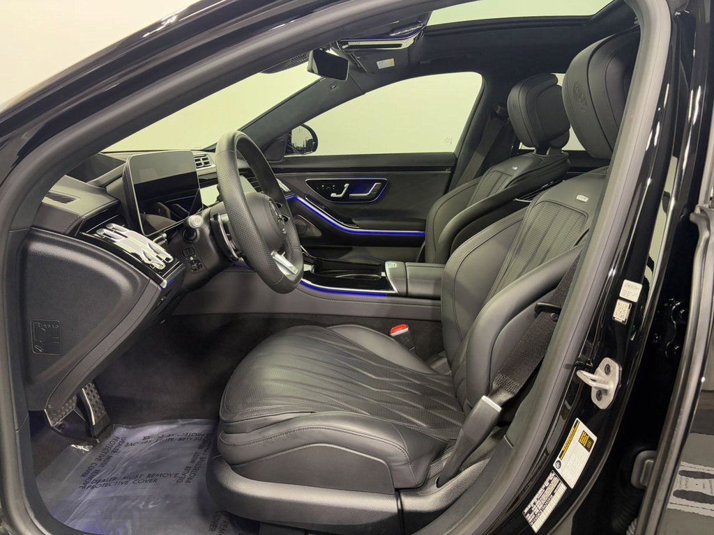 Used 2024 Mercedes-Benz S 63 AMG S w/ Carbon Fiber Exterior Package image 9