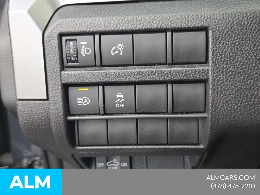 Used 2025 Toyota Tacoma SR5 AWD/4WD image 27