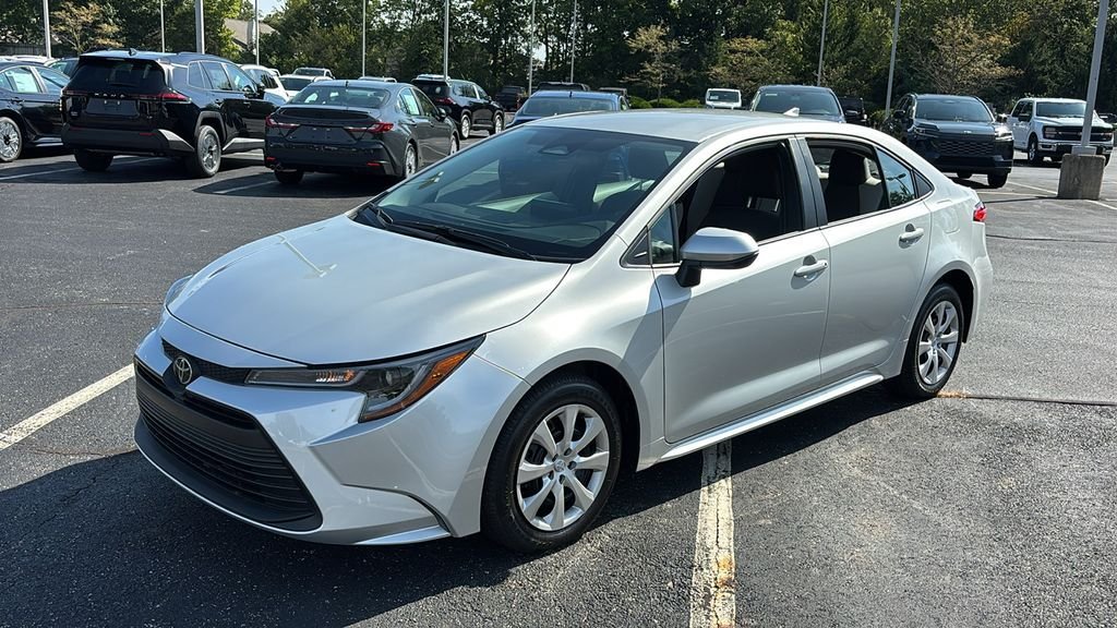 New 2026 Toyota Corolla LE FWD image 3
