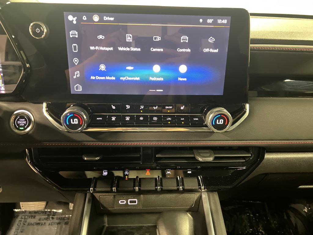 Certified 2023 Chevrolet Colorado Z71 w/ Z71 Convenience Package 2 AWD/4WD image 23
