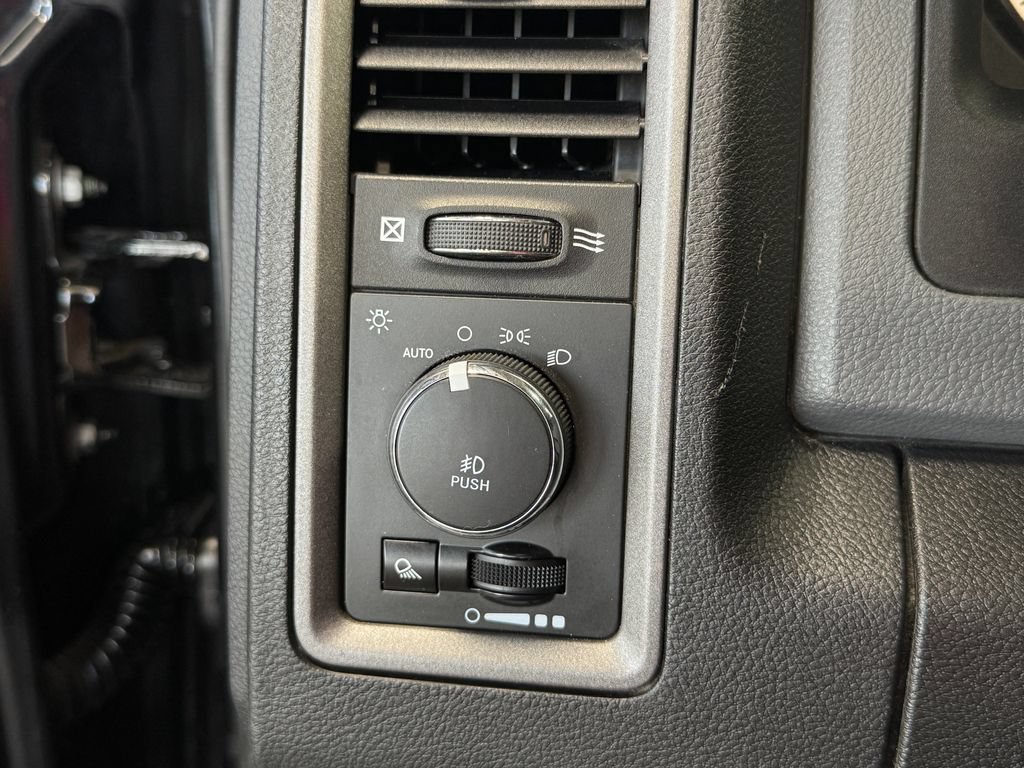 Used 2019 RAM 1500 Express w/ Wheel & Sound Group AWD/4WD image 19