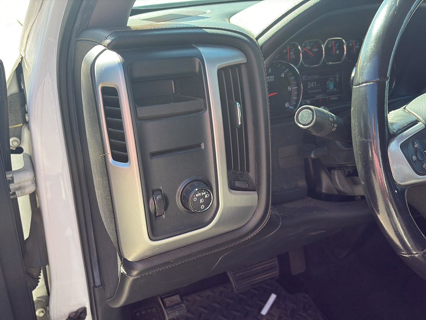 Used 2017 GMC Sierra 1500 SLE w/ SLE Value Package RWD image 3