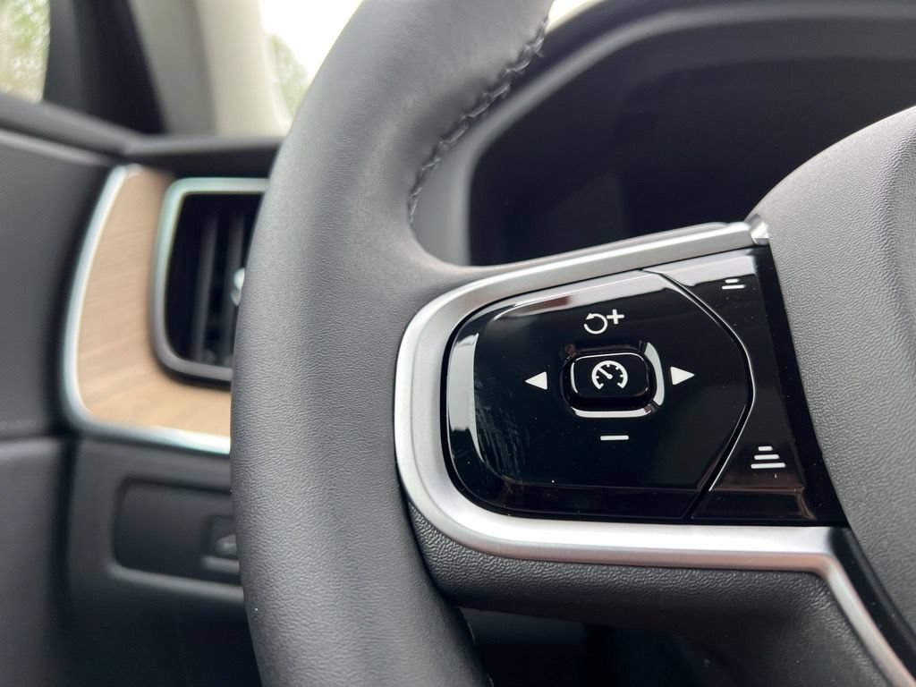 New 2026 Volvo XC60 B5 Plus w/ Protection Package Premier AWD/4WD image 13