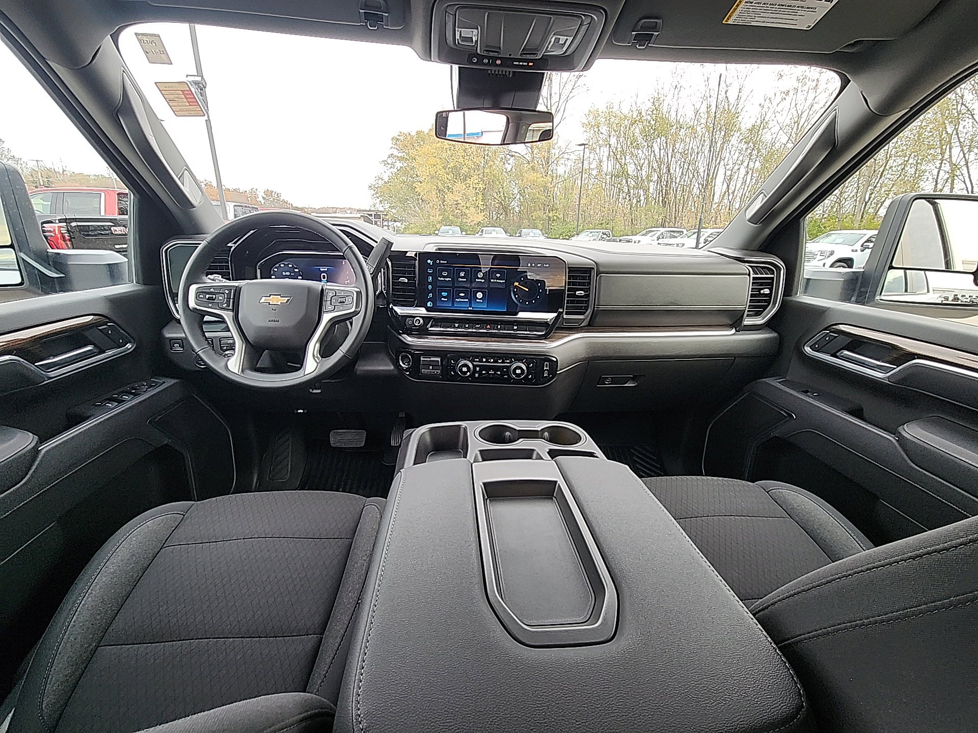 Used 2025 Chevrolet Silverado 2500 LT w/ Convenience Package image 30