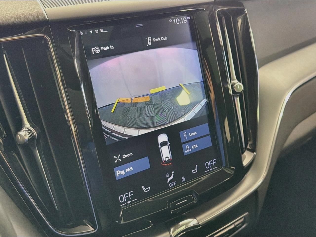 Used 2018 Volvo XC60 T5 Momentum w/ Convenience Package AWD/4WD image 36
