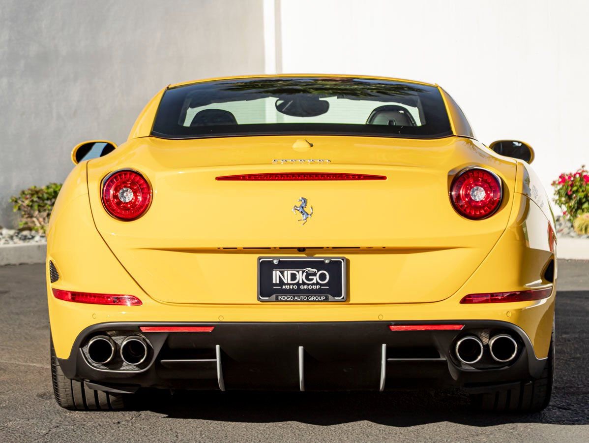 Used 2018 Ferrari California T image 10