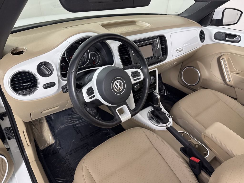 Used 2019 Volkswagen Beetle 2.0T S FWD image 14