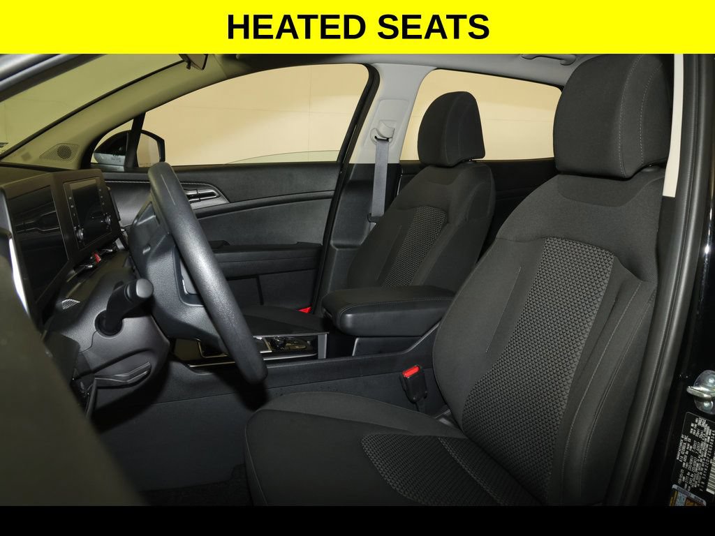 Used 2025 Kia Sportage LX AWD/4WD image 3