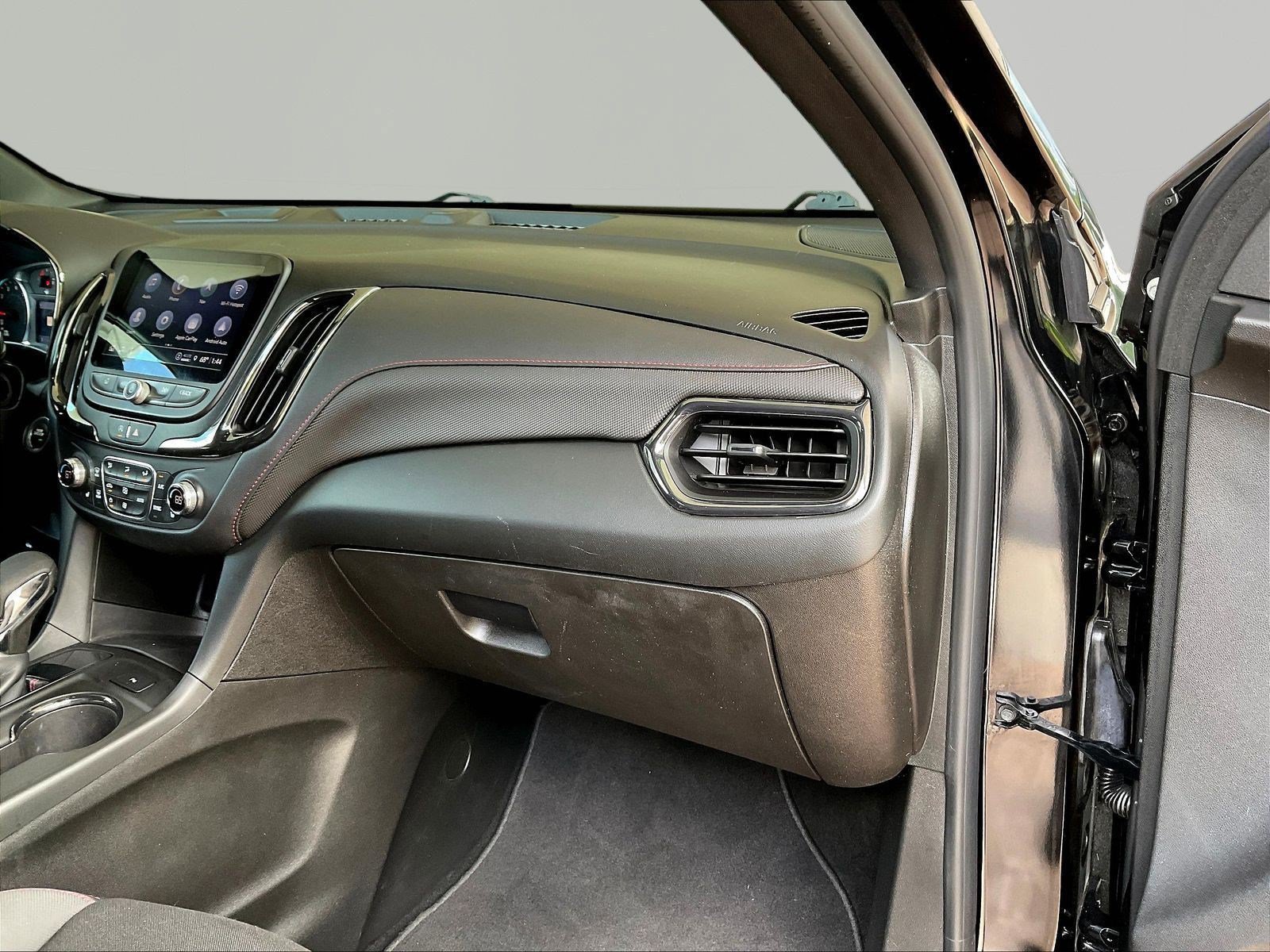 Used 2022 Chevrolet Equinox RS w/ Infotainment Package FWD image 26