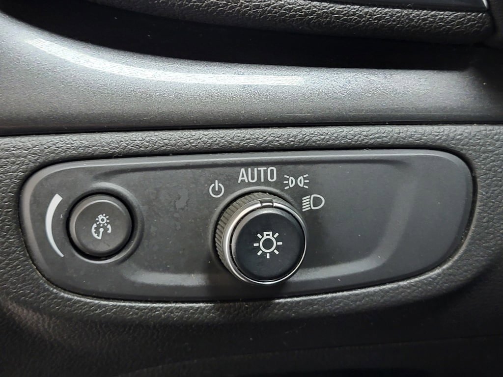 Used 2018 Buick Encore Preferred FWD image 25
