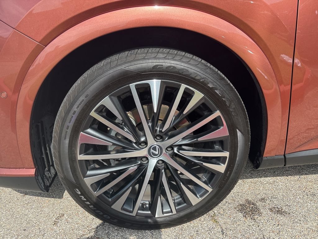 Used 2024 Lexus RX 350 Premium Plus w/ Convenience Package FWD image 10