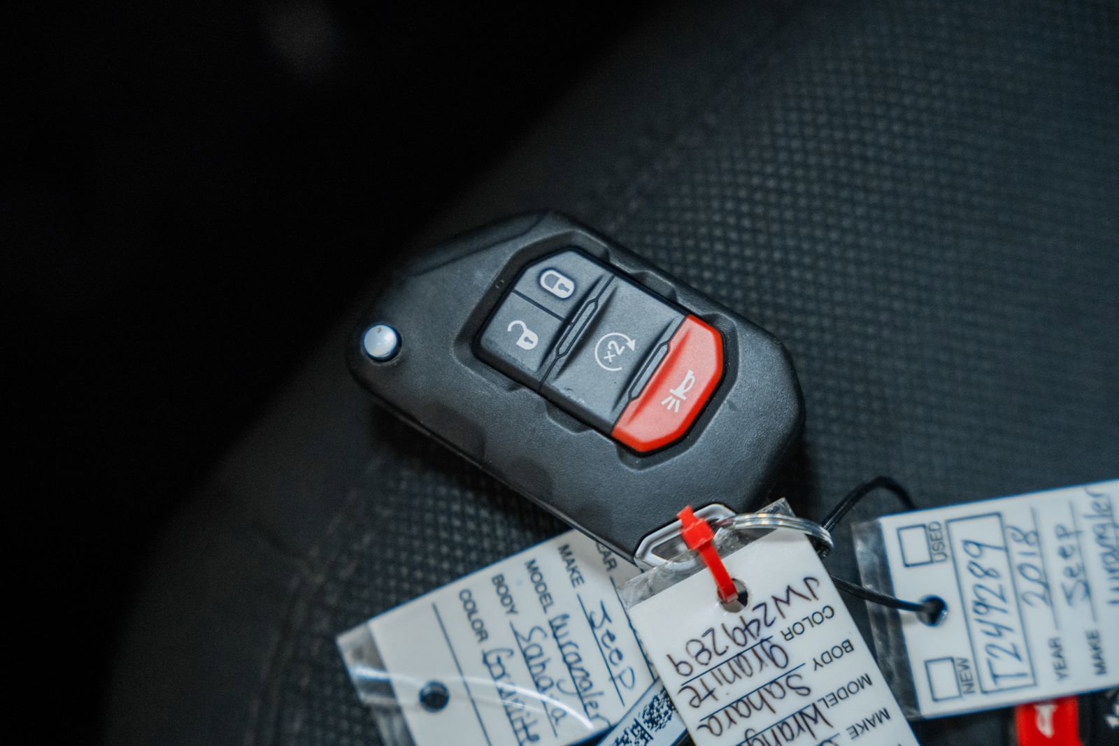 Used 2018 Jeep Wrangler Unlimited Sahara image 47