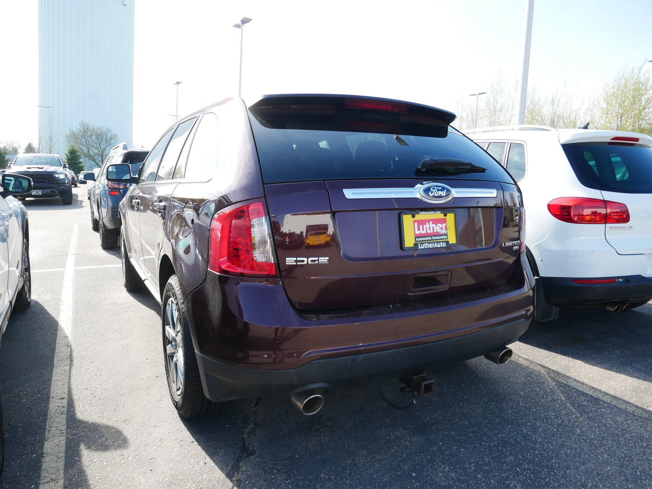 Used 2011 Ford Edge Limited w/ Driver Entry Pkg AWD/4WD image 3