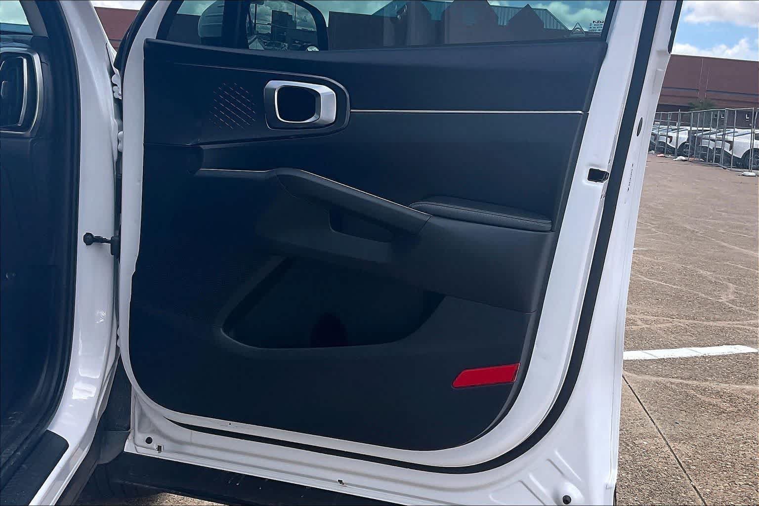 Certified 2025 Kia Sorento S FWD image 26