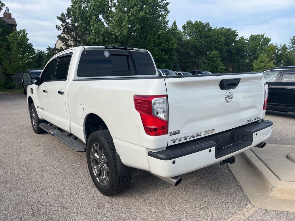 Used 2018 Nissan Titan SL w/ Chrome Package AWD/4WD image 4