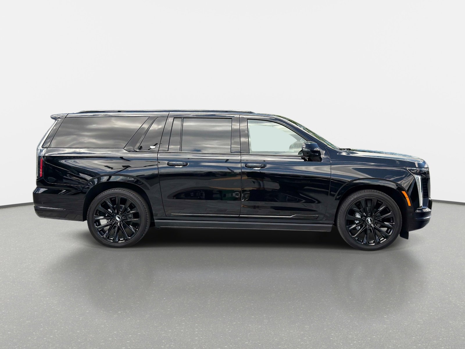 Used 2026 Cadillac Escalade ESV Platinum Sport w/ LPO, ONYX Package image 2