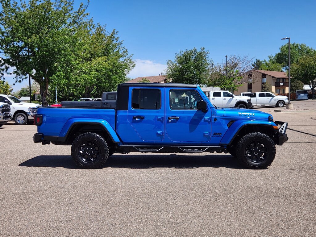 Certified 2023 Jeep Gladiator Willys AWD/4WD image 2