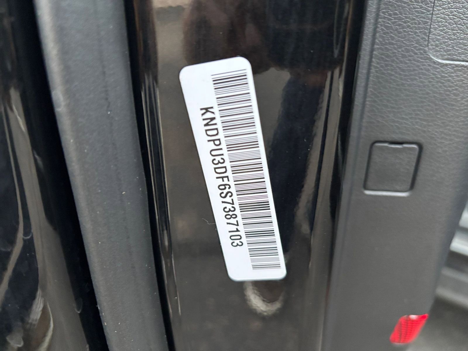 Used 2025 Kia Sportage LX image 28