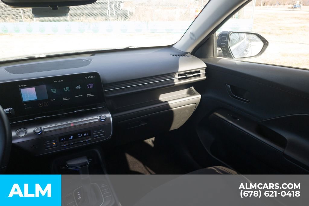 Used 2025 Hyundai Kona SEL image 19