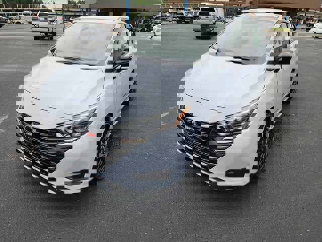 New 2025 Nissan Versa SR w/ Trunk Package image 1