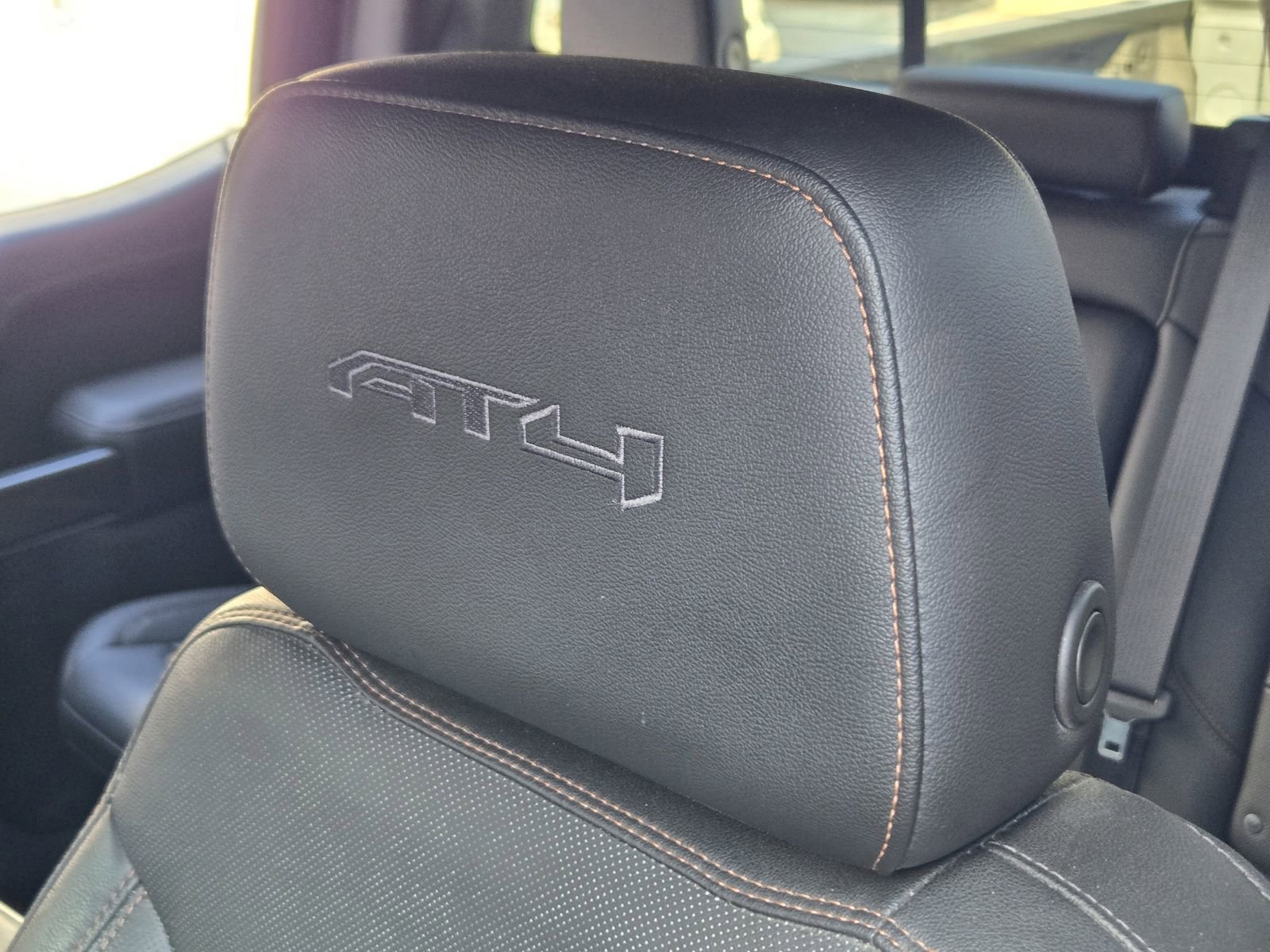 Used 2019 GMC Sierra 1500 AT4 w/ AT4 Premium Package image 17