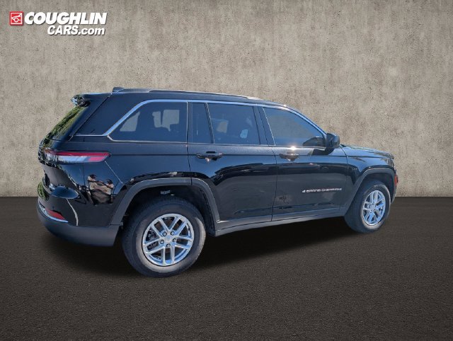 Used 2025 Jeep Grand Cherokee Laredo X AWD/4WD image 8