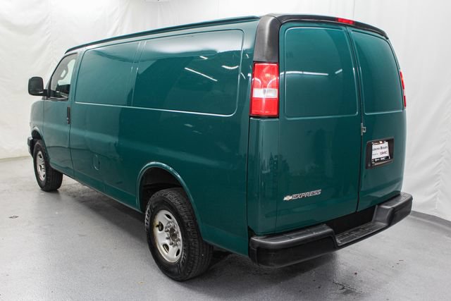 Used 2019 Chevrolet Express 3500 w/ Driver Convenience Package RWD image 7