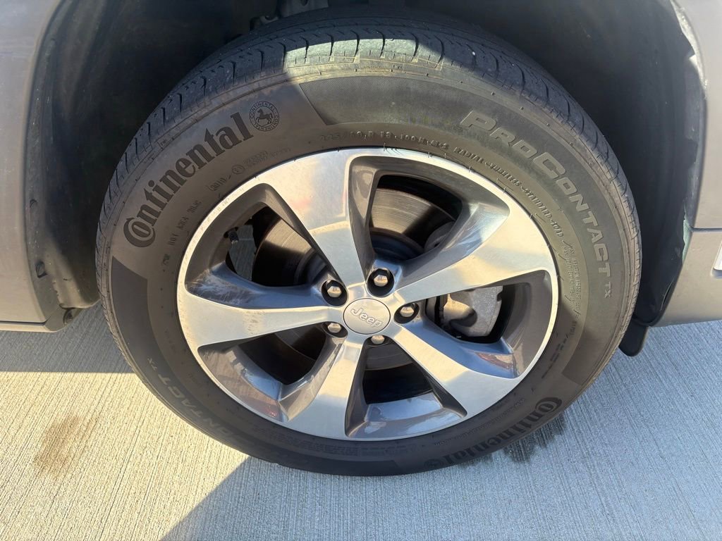 Used 2020 Jeep Cherokee Limited image 21