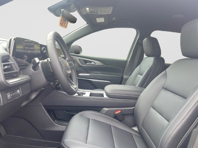 New 2027 Chevrolet Traverse LT w/ Driver Confidence Package AWD/4WD image 10