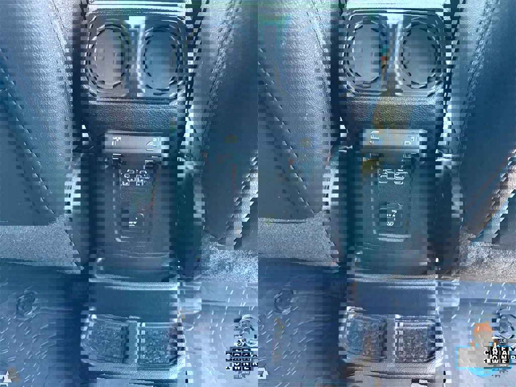 Used 2018 Jeep Wrangler Unlimited Sahara image 12