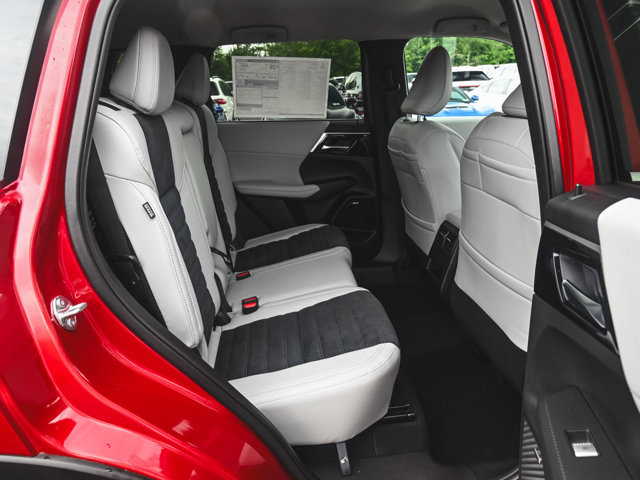 New 2025 Mitsubishi Outlander SE AWD/4WD image 29