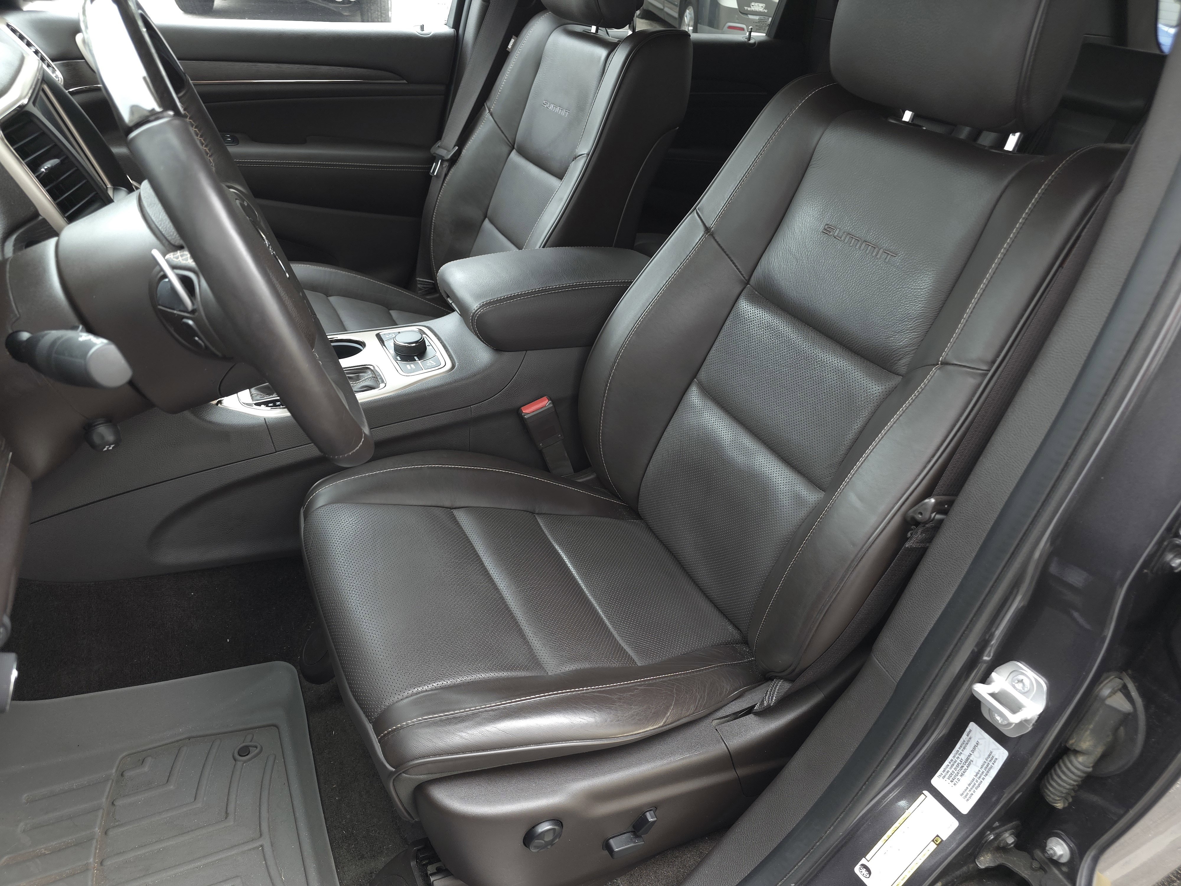 Used 2016 Jeep Grand Cherokee Summit image 10