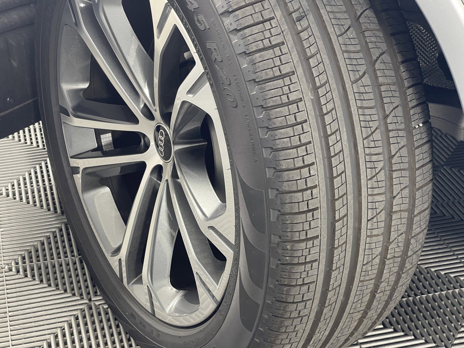 New 2025 Audi Q7 Premium image 6