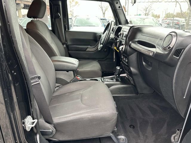 Used 2017 Jeep Wrangler Unlimited Sport w/ Connectivity Group image 9