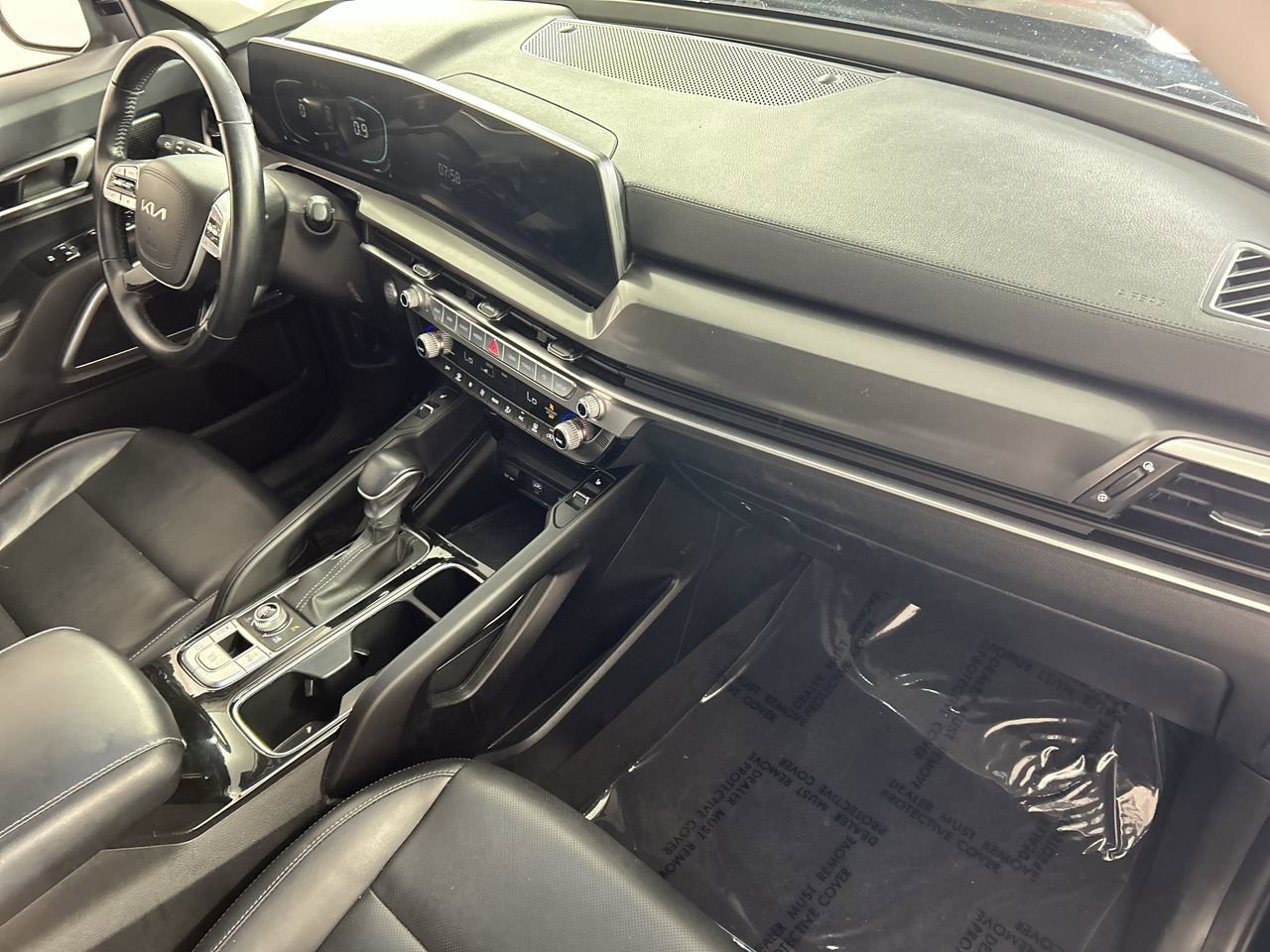 Used 2025 Kia Telluride S AWD/4WD image 28
