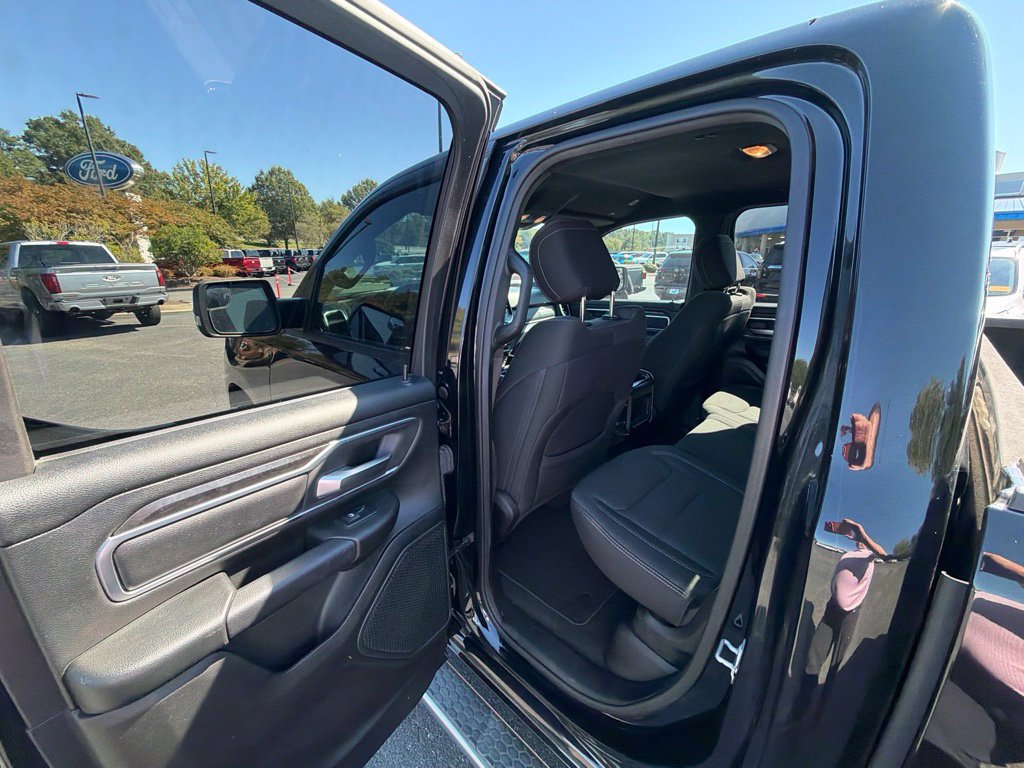 Used 2019 RAM 1500 Big Horn RWD image 15