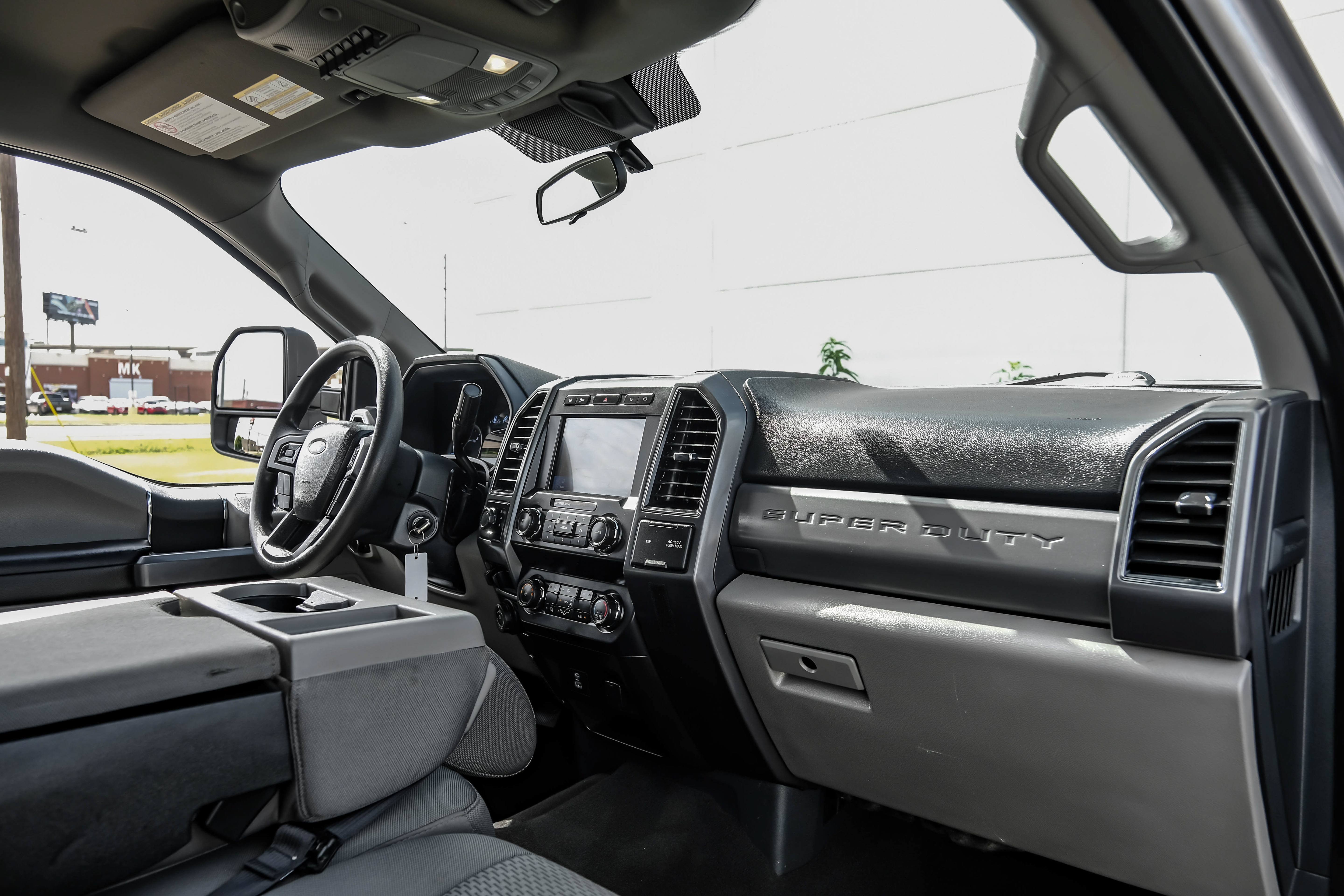 Used 2022 Ford F450 XLT w/ Camper Package AWD/4WD image 9