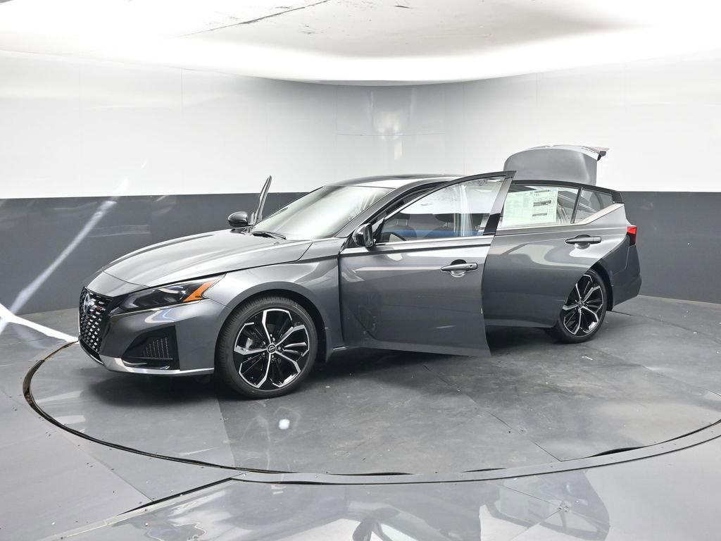 New 2025 Nissan Altima 2.5 SR image 47