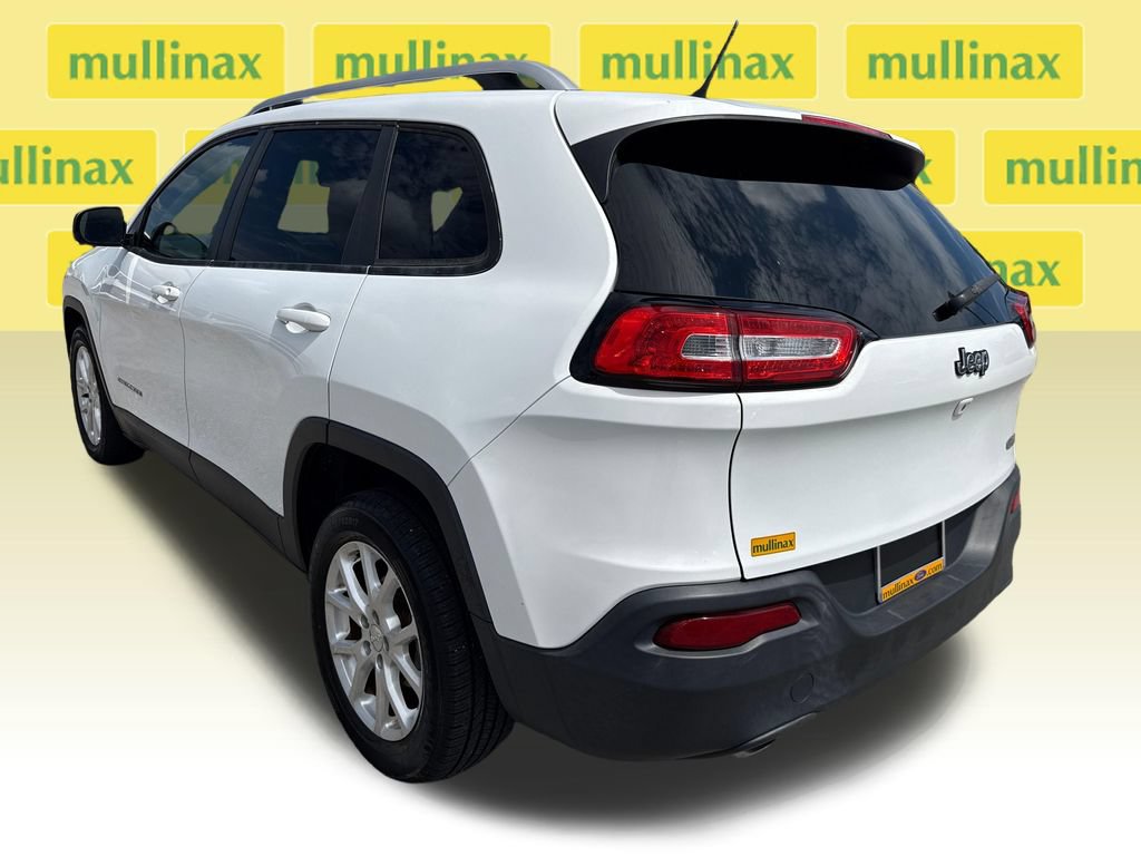 Used 2016 Jeep Cherokee Latitude FWD image 8