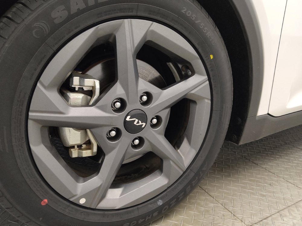 Used 2025 Kia K4 FWD image 31