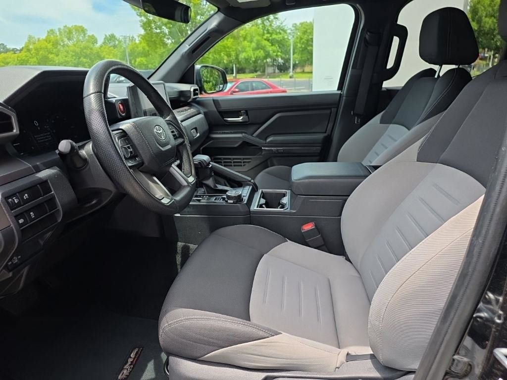 Used 2024 Toyota Tacoma TRD Off-Road AWD/4WD image 17