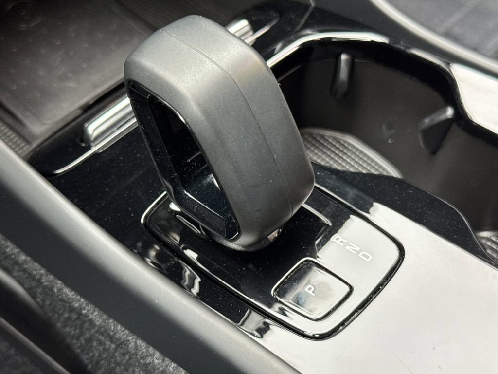 Certified 2023 Volvo XC40 Recharge Ultimate AWD/4WD image 21