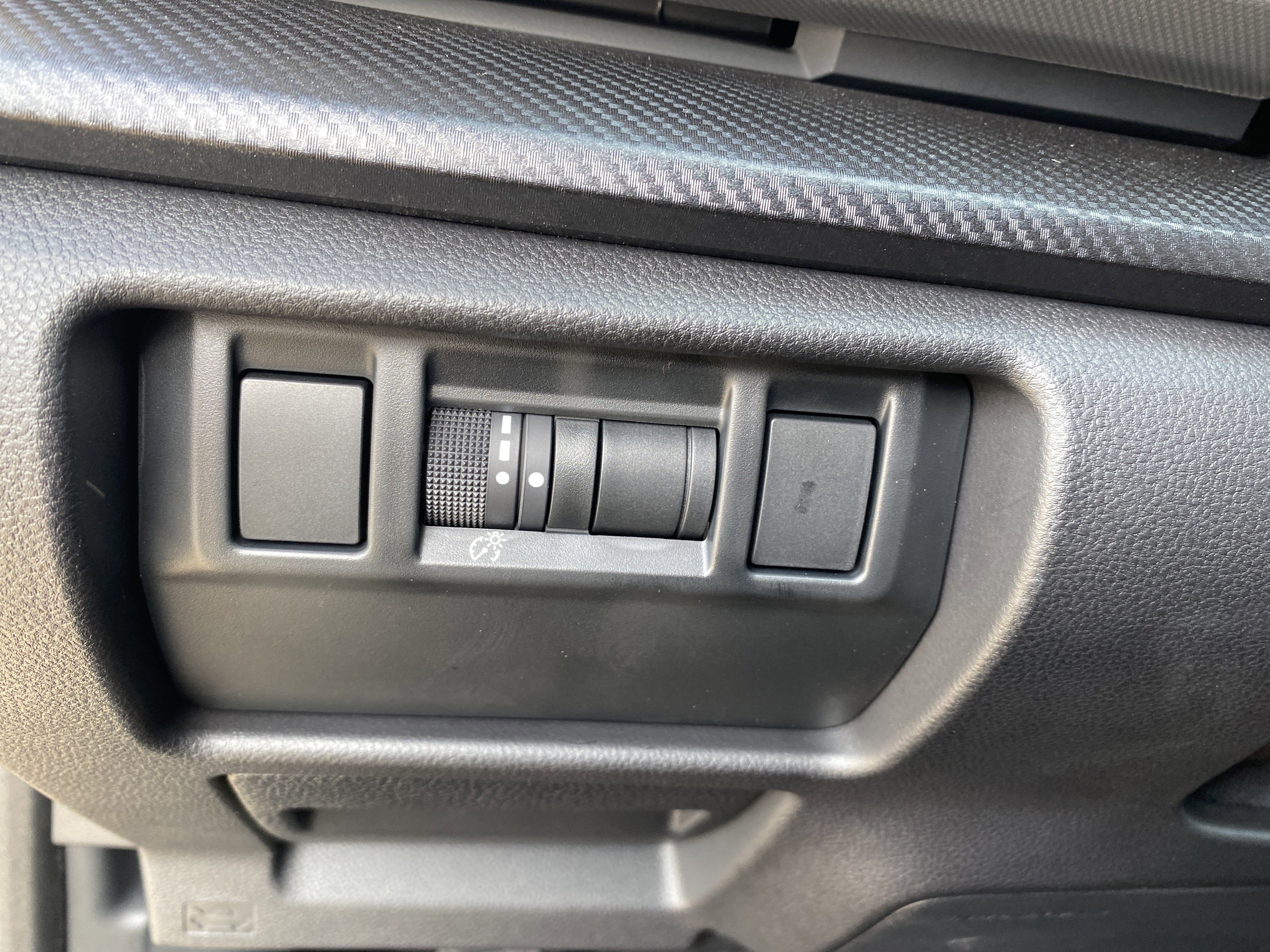 Used 2025 Subaru Crosstrek 2.5i Limited w/ Crosstrek Mirror Package image 14